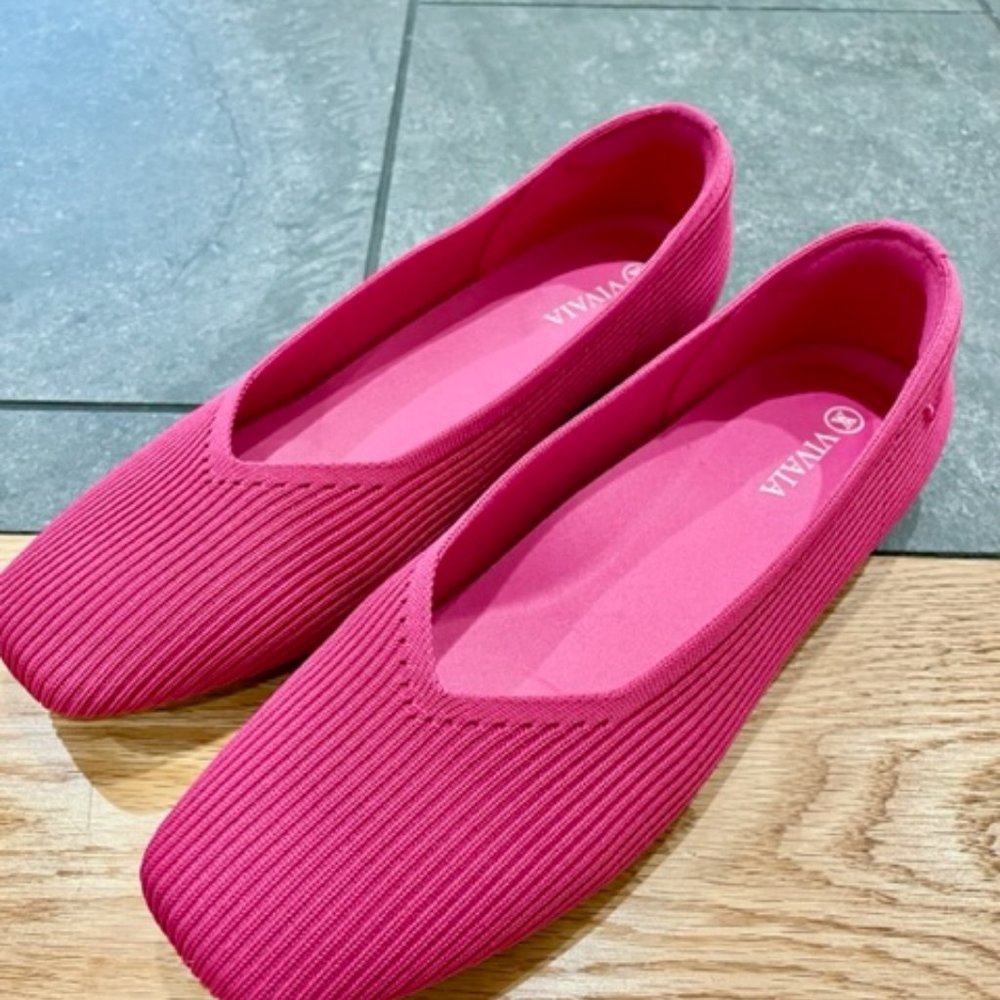 Vivaia Square-Toe V-Cut Flats Margot 2.0 size 38 color Pitaya